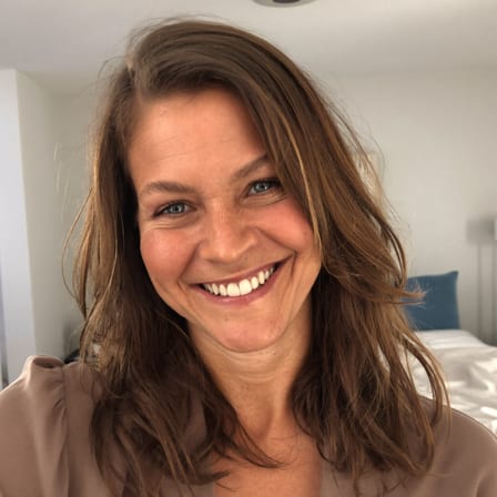 Portrait d'une habitante du quartier Thabor - Saint-Hélier après sa demande de devis à Rennes